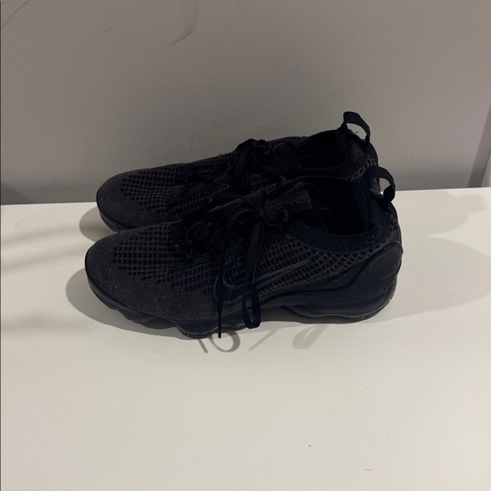 Nike Air Vapormax 2021 Flyknit Triple Black Sneakers Women’s 7.5 EU 40 Running - Picture 3 of 10